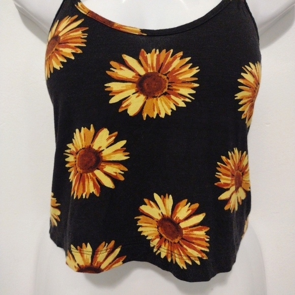 R2d - Sunflower Crop Top - Picture 3 of 11